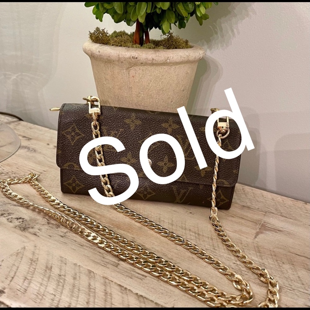 Authentic Louis Vuitton Crossbody/Wallet